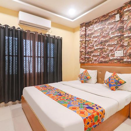 Fabhotel Swarn Banquet Kakarmatha Esterno foto