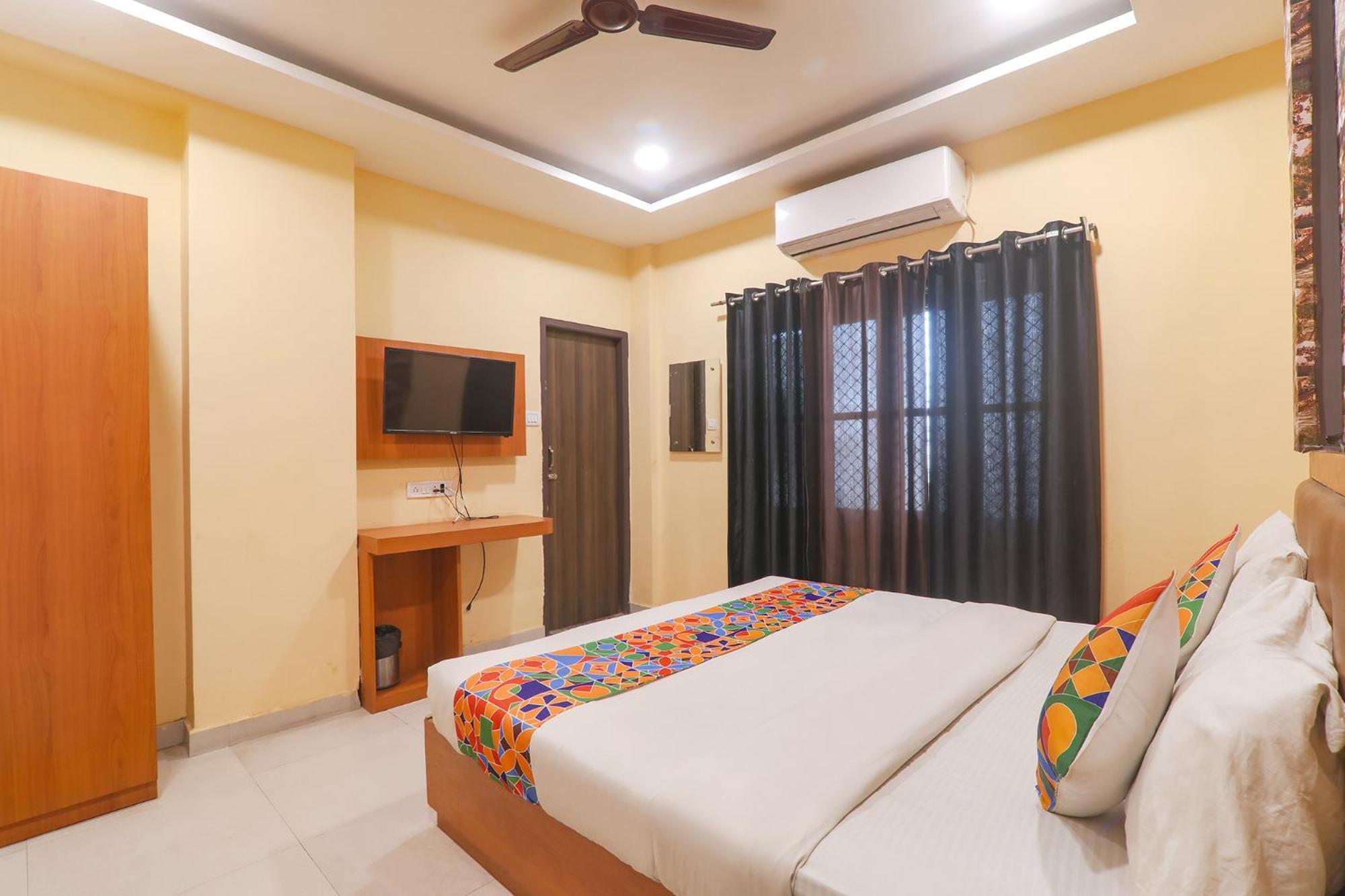 Fabhotel Swarn Banquet Kakarmatha Esterno foto