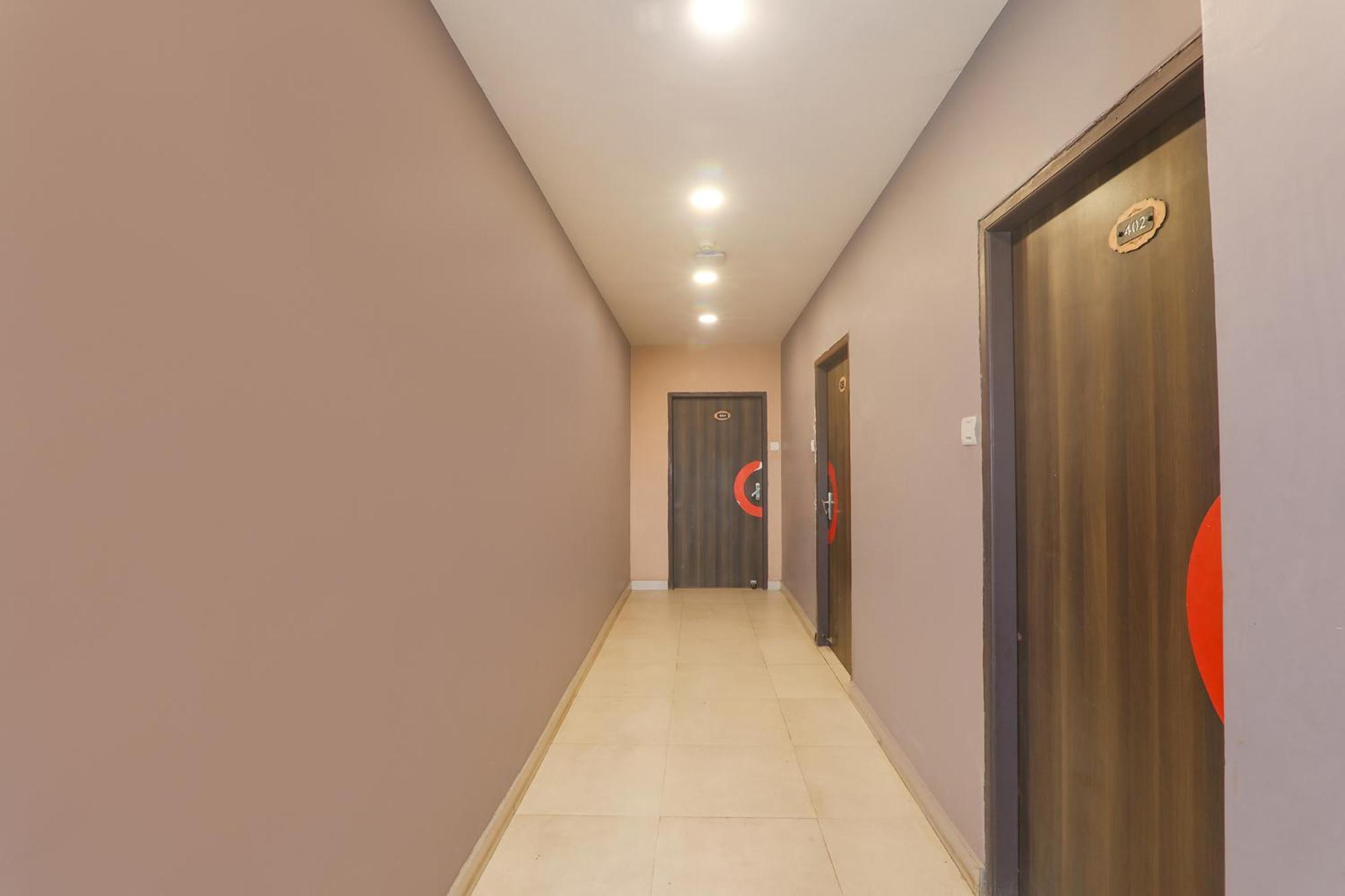 Fabhotel Swarn Banquet Kakarmatha Esterno foto