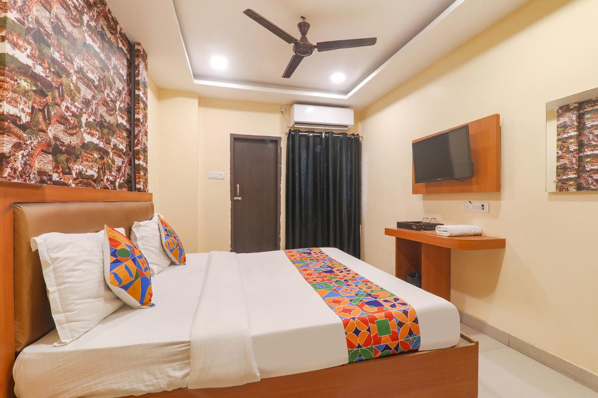 Fabhotel Swarn Banquet Kakarmatha Esterno foto